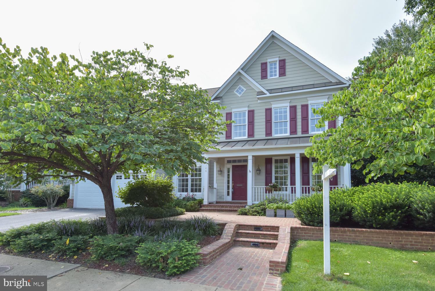 THE WILLIAMSBURG - Residential