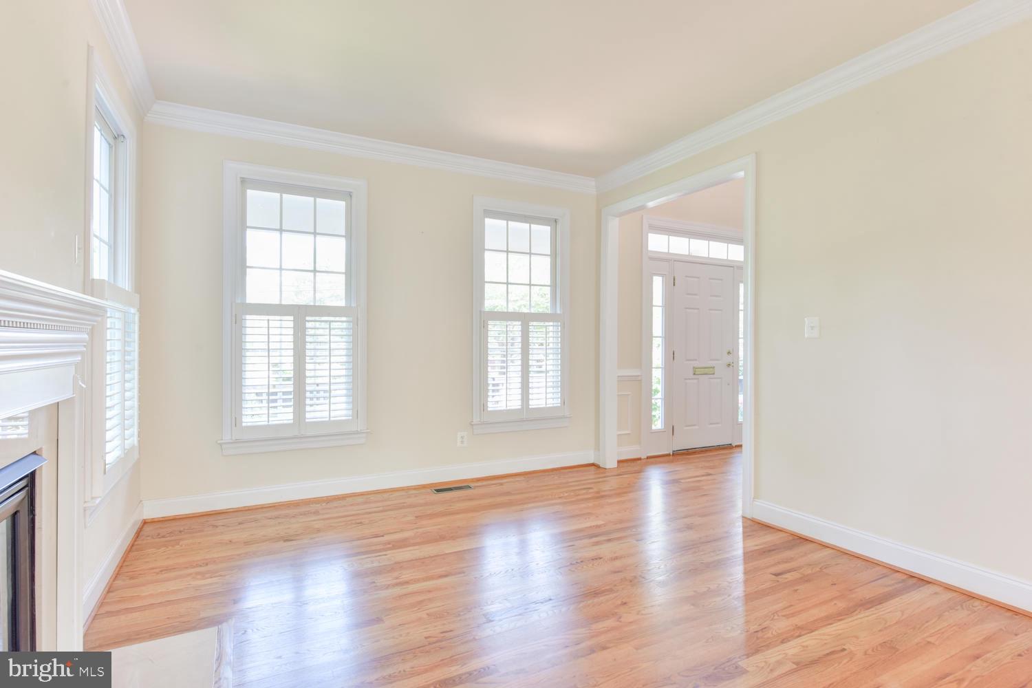 THE WILLIAMSBURG - Residential