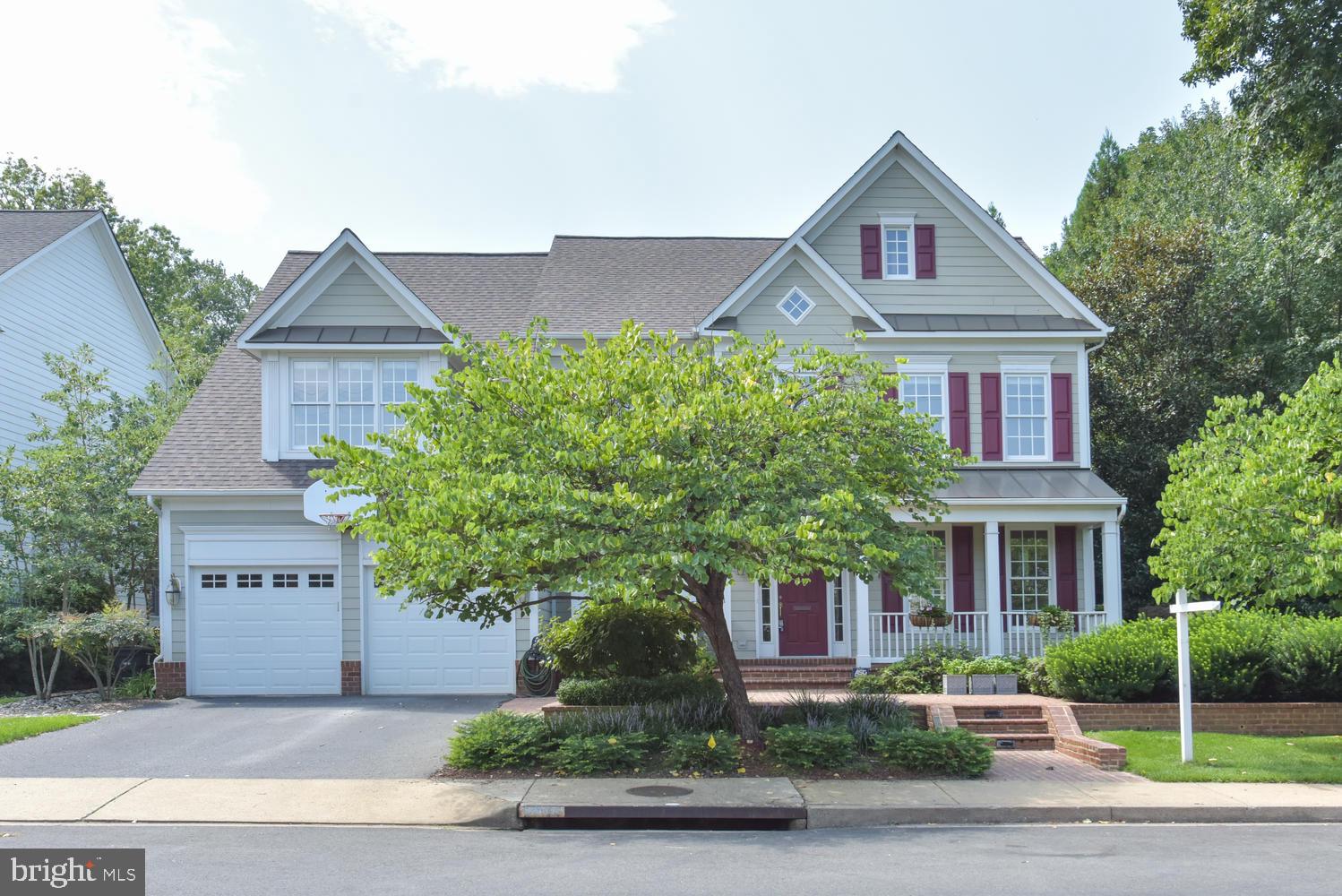 THE WILLIAMSBURG - Residential