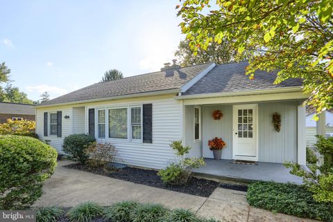 2007 MEADOW RIDGE DRIVE LANCASTER PA 17601