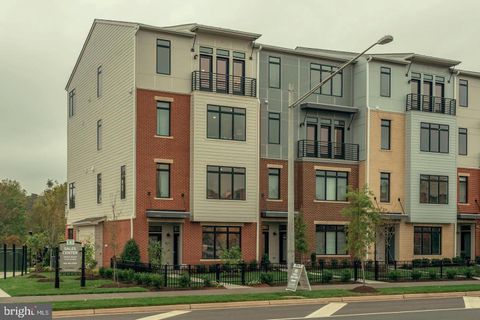 1000 RIBBON LIMESTONE TERRACE SE LEESBURG VA 20175