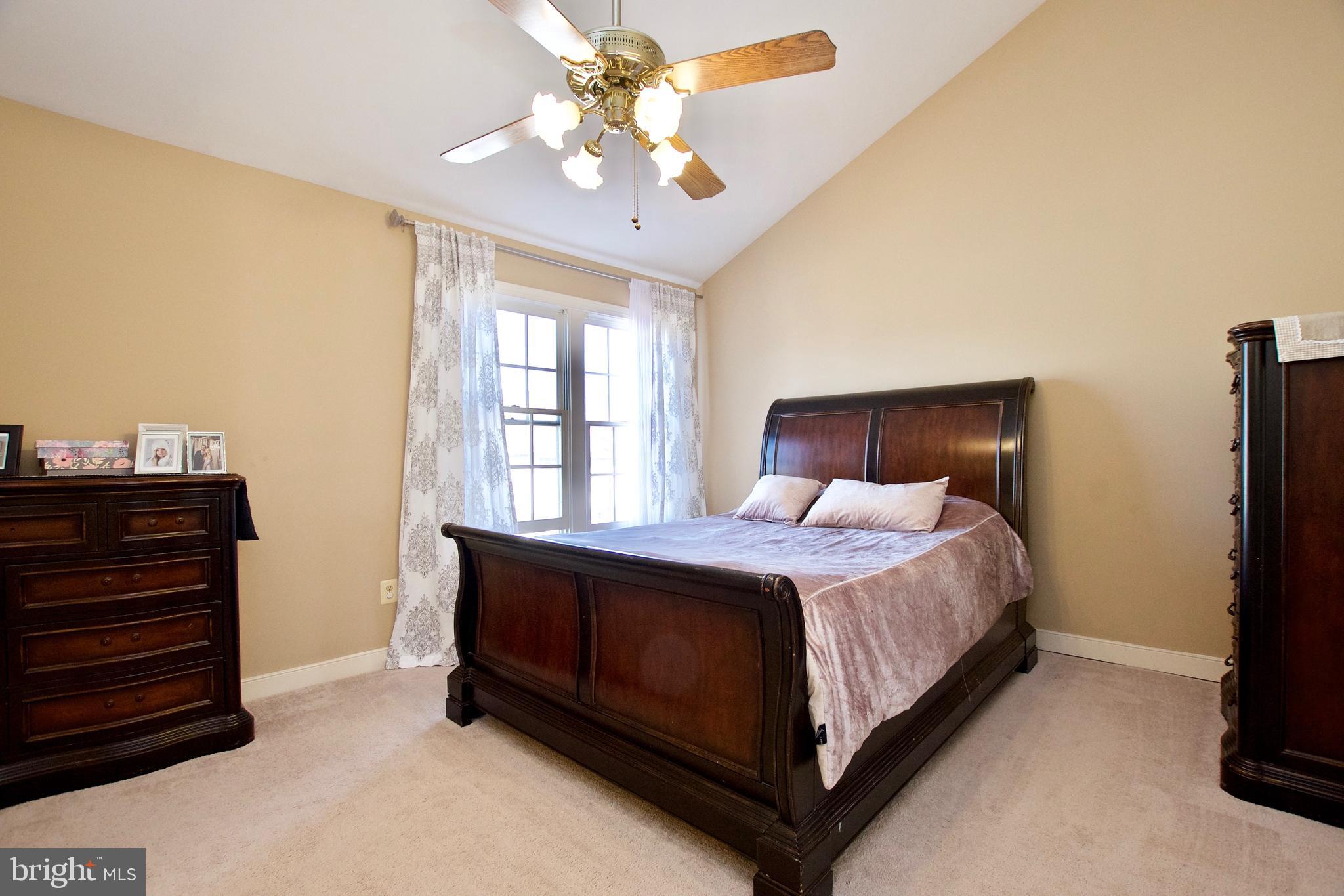 POTOMAC LAKES - Residential