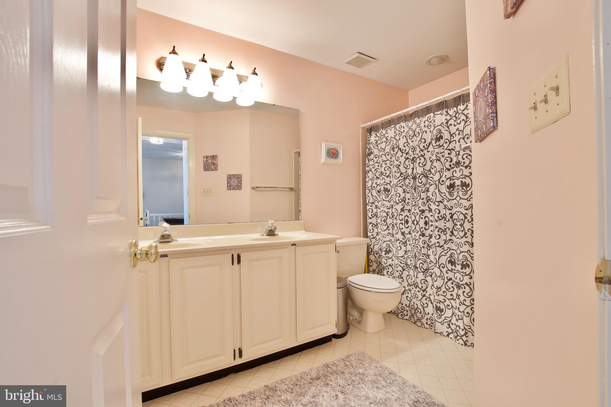 POTOMAC LAKES - Residential