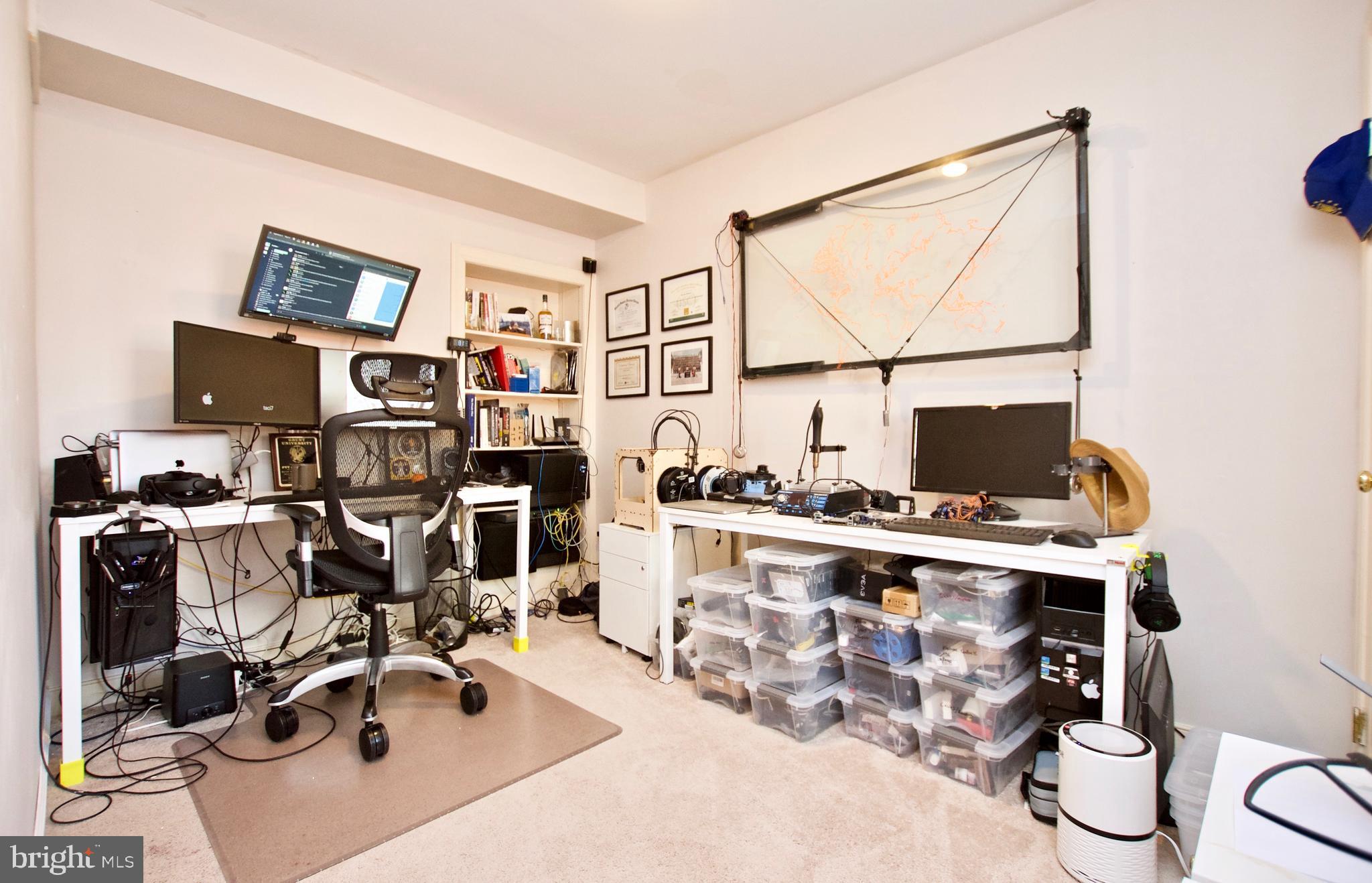 POTOMAC LAKES - Residential