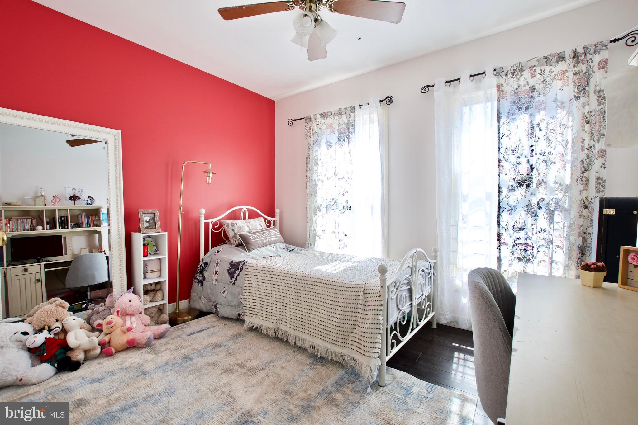 POTOMAC LAKES - Residential