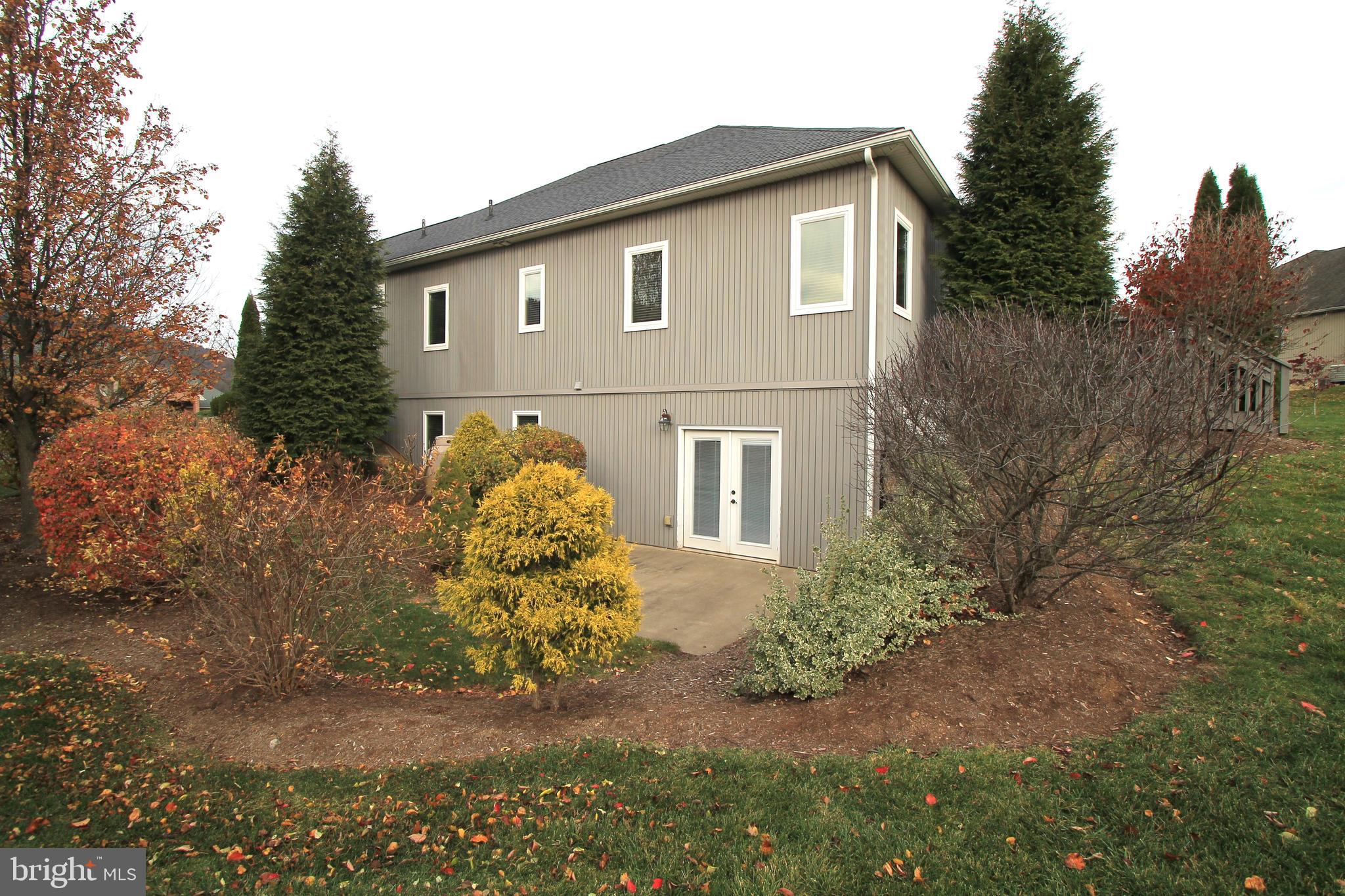 OPEQUON HILL - Residential