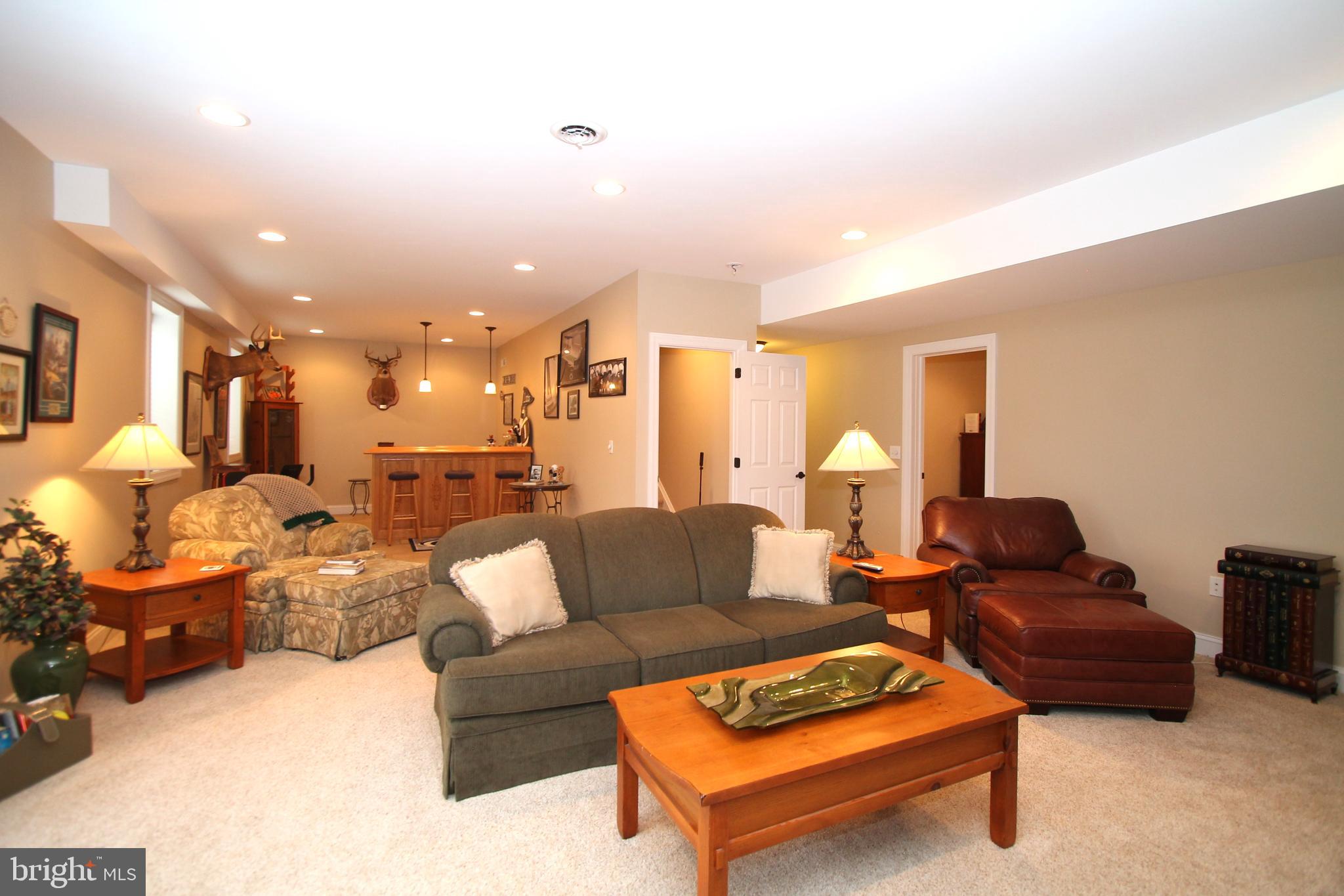 OPEQUON HILL - Residential