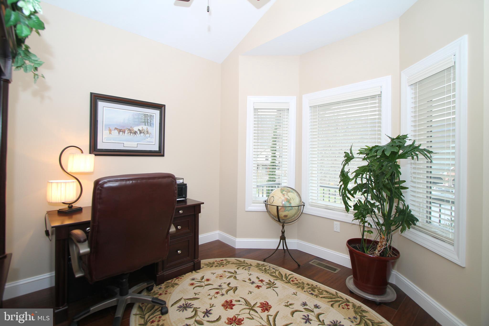 OPEQUON HILL - Residential