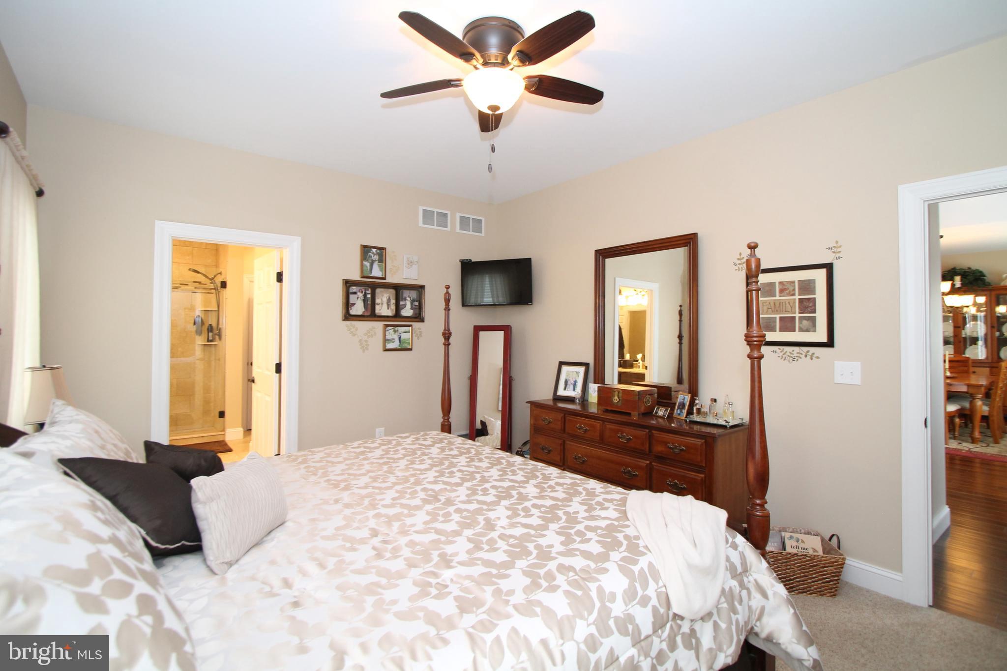 OPEQUON HILL - Residential