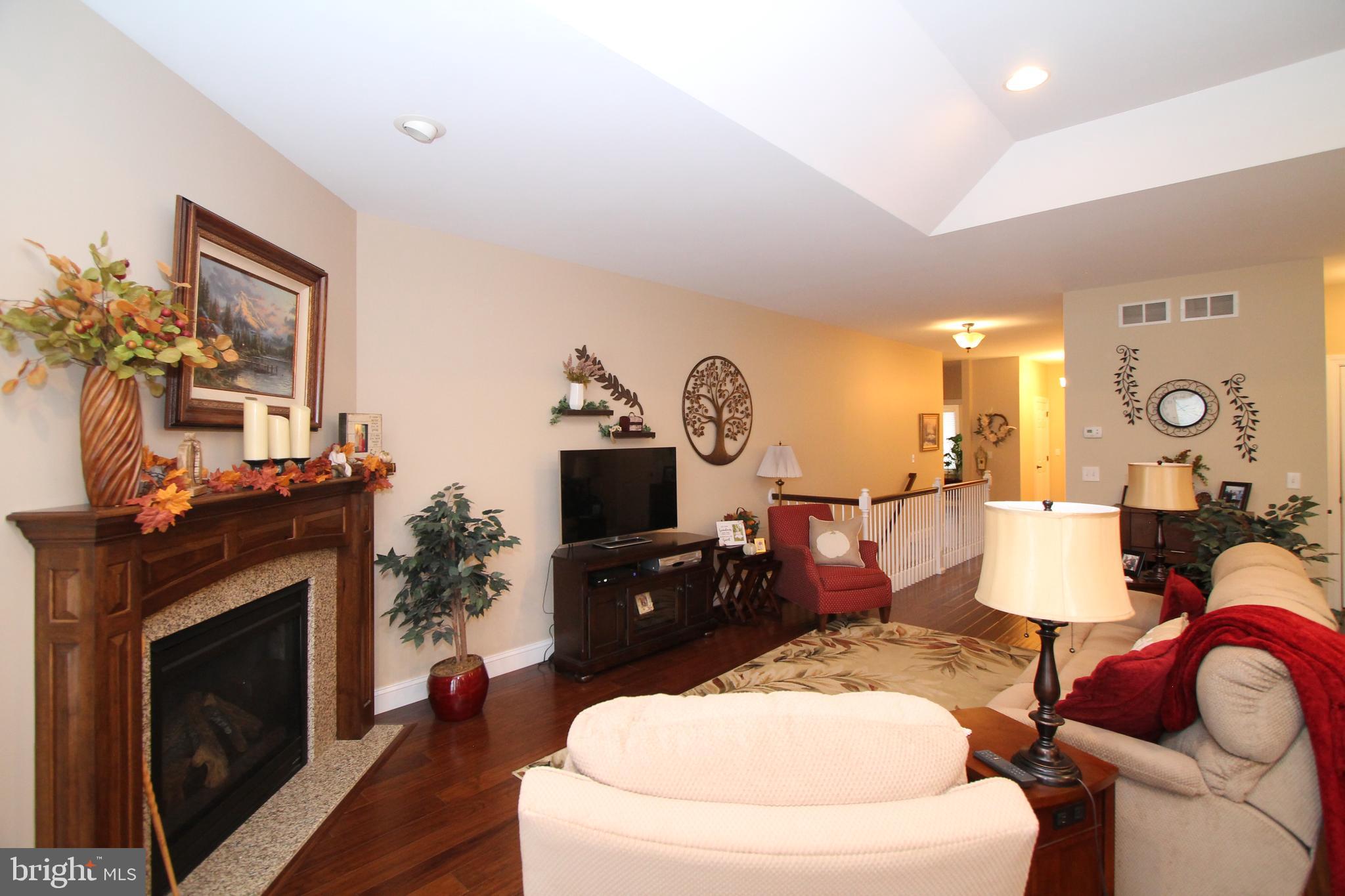 OPEQUON HILL - Residential