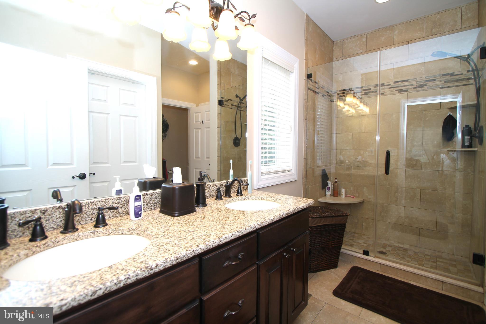 OPEQUON HILL - Residential