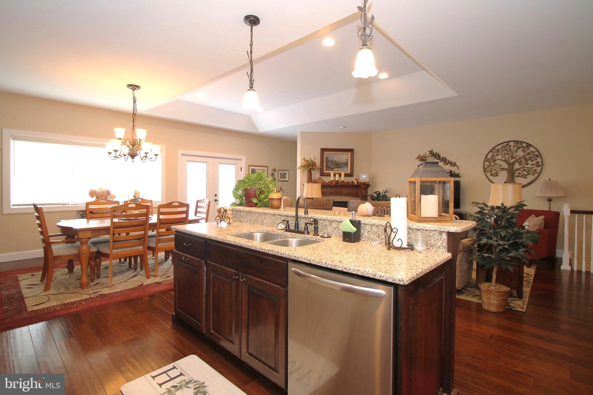 OPEQUON HILL - Residential