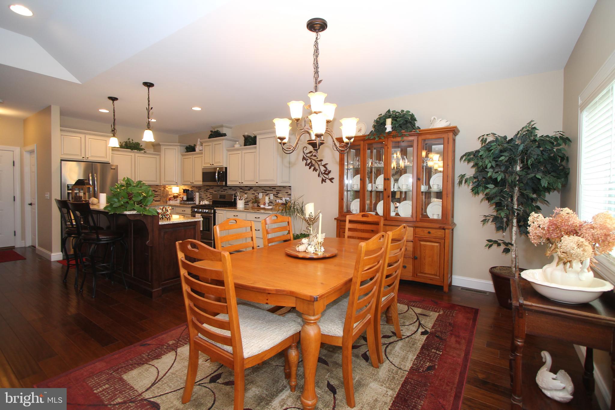 OPEQUON HILL - Residential