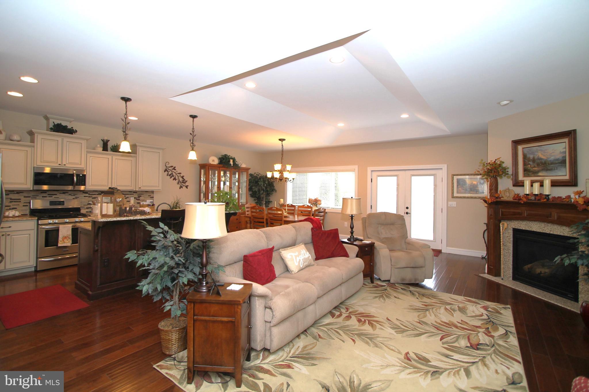 OPEQUON HILL - Residential