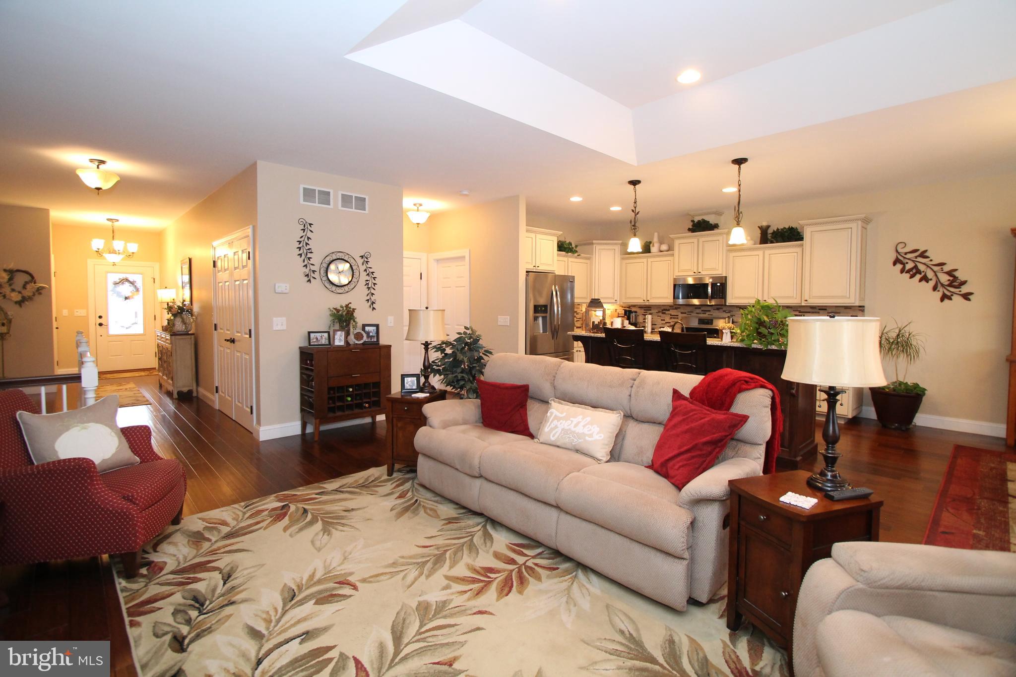 OPEQUON HILL - Residential