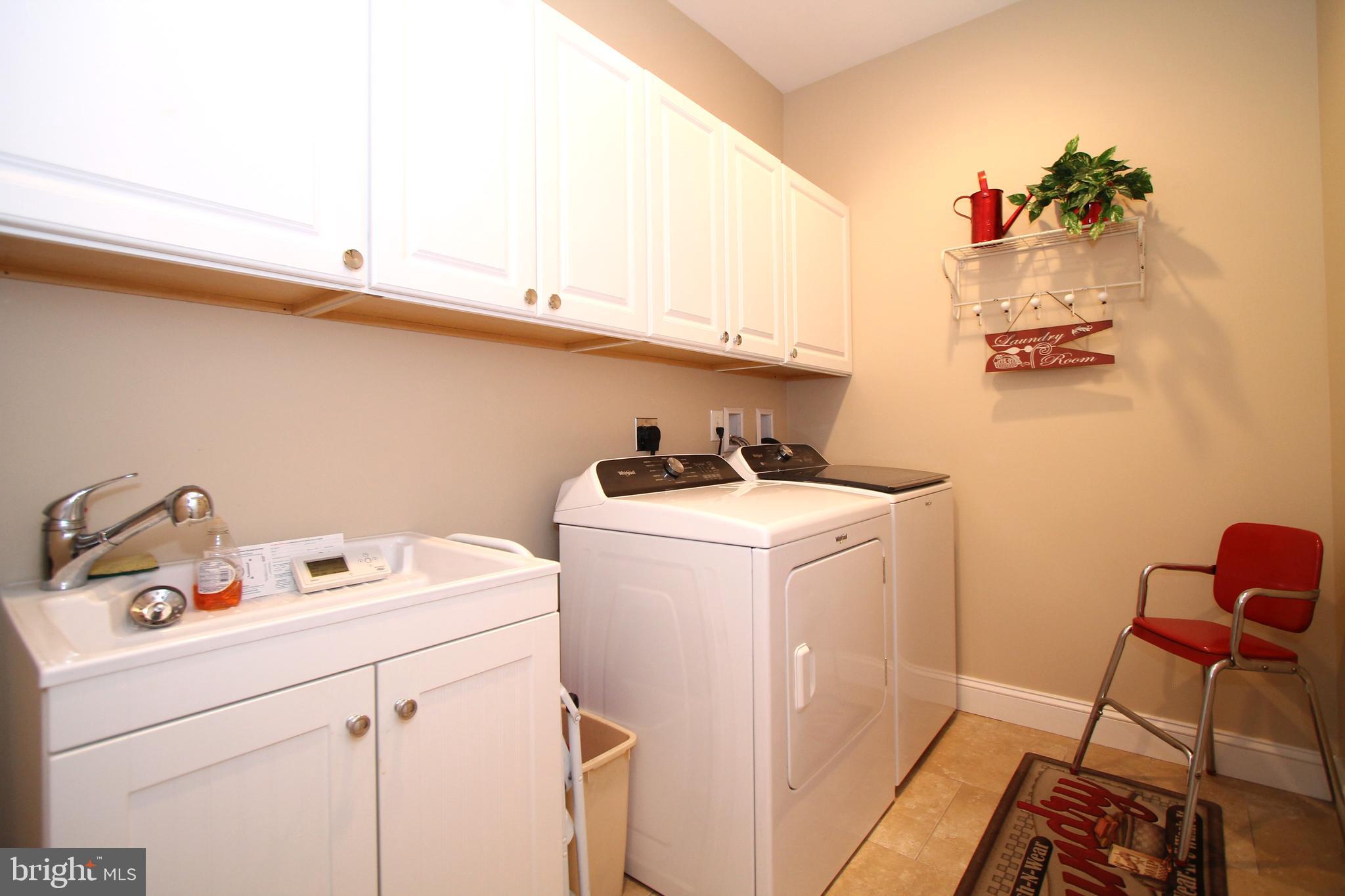 OPEQUON HILL - Residential