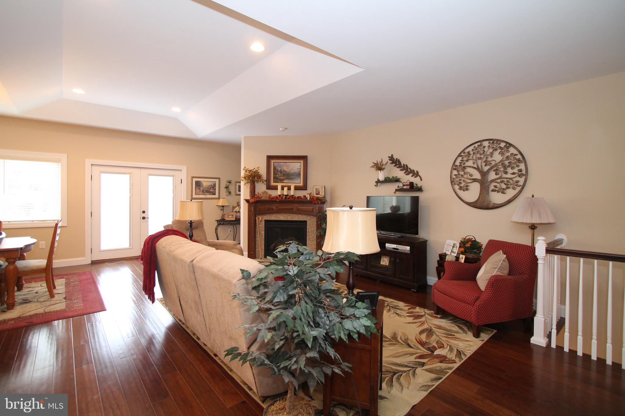 OPEQUON HILL - Residential