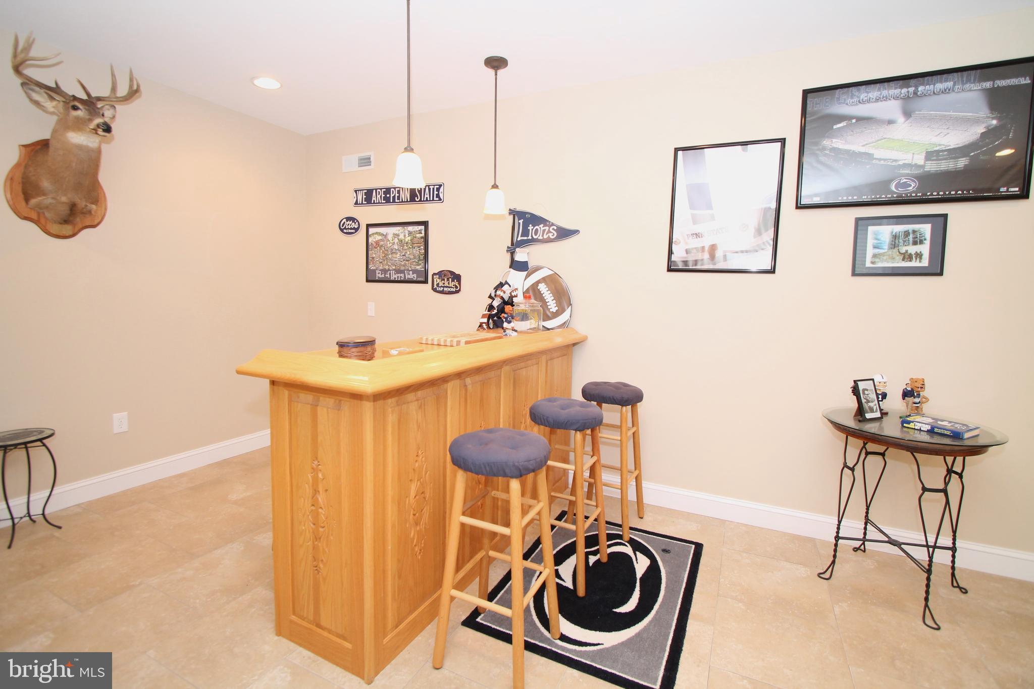 OPEQUON HILL - Residential