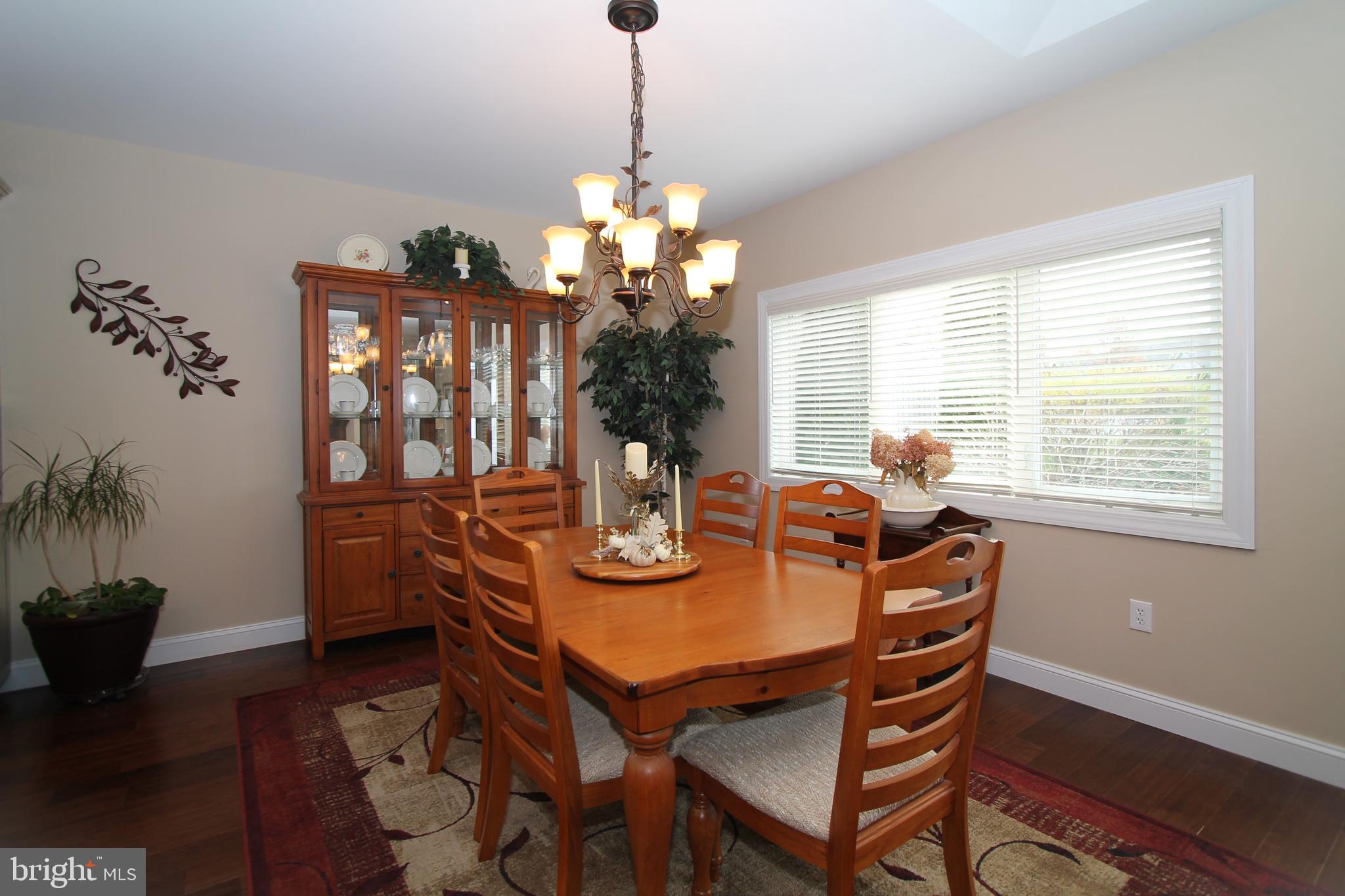 OPEQUON HILL - Residential