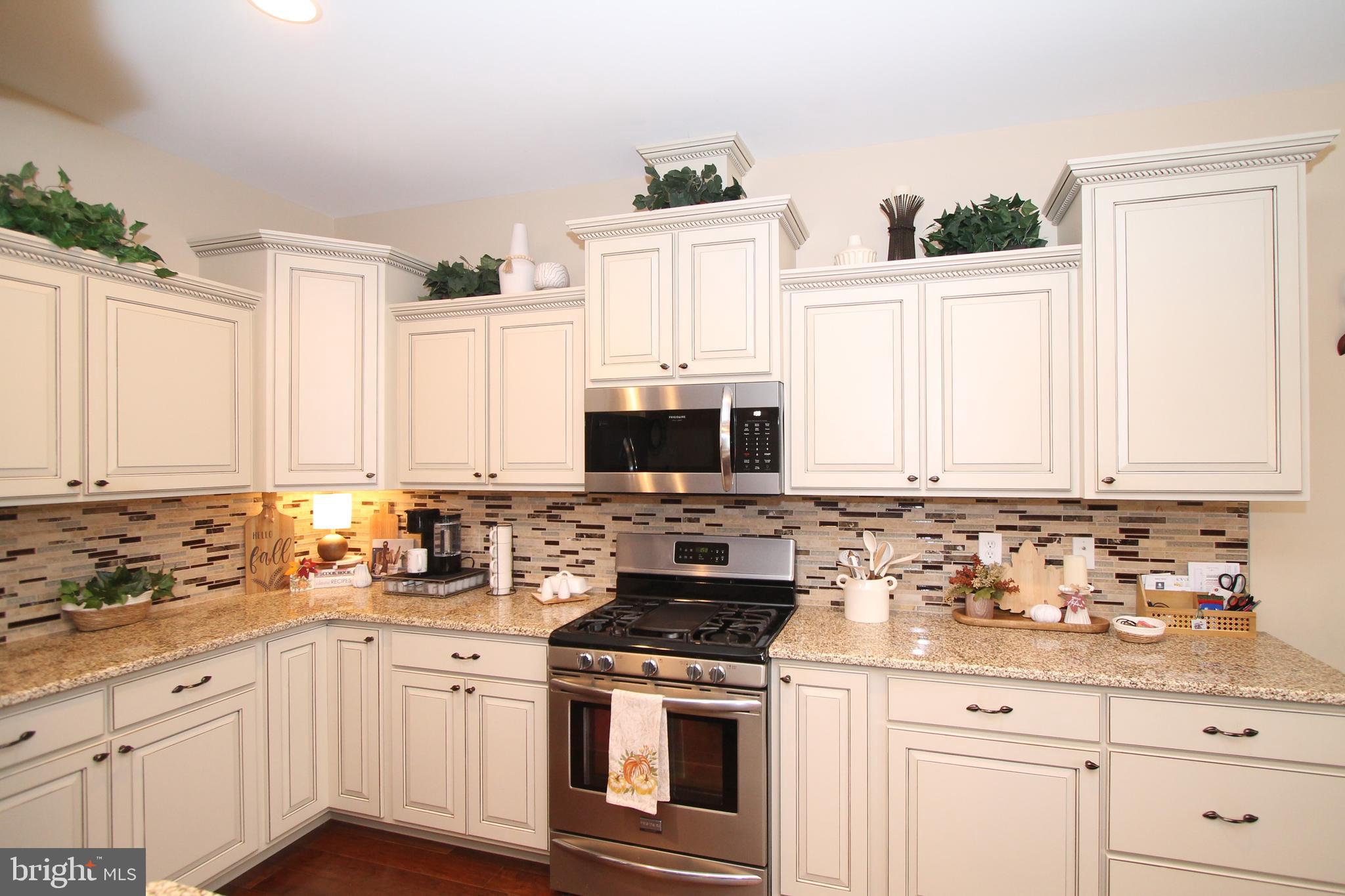 OPEQUON HILL - Residential