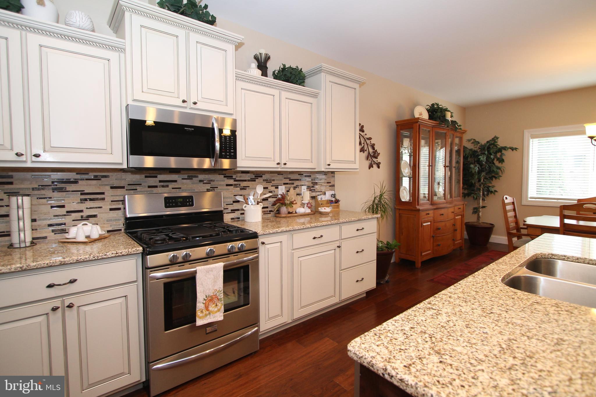 OPEQUON HILL - Residential