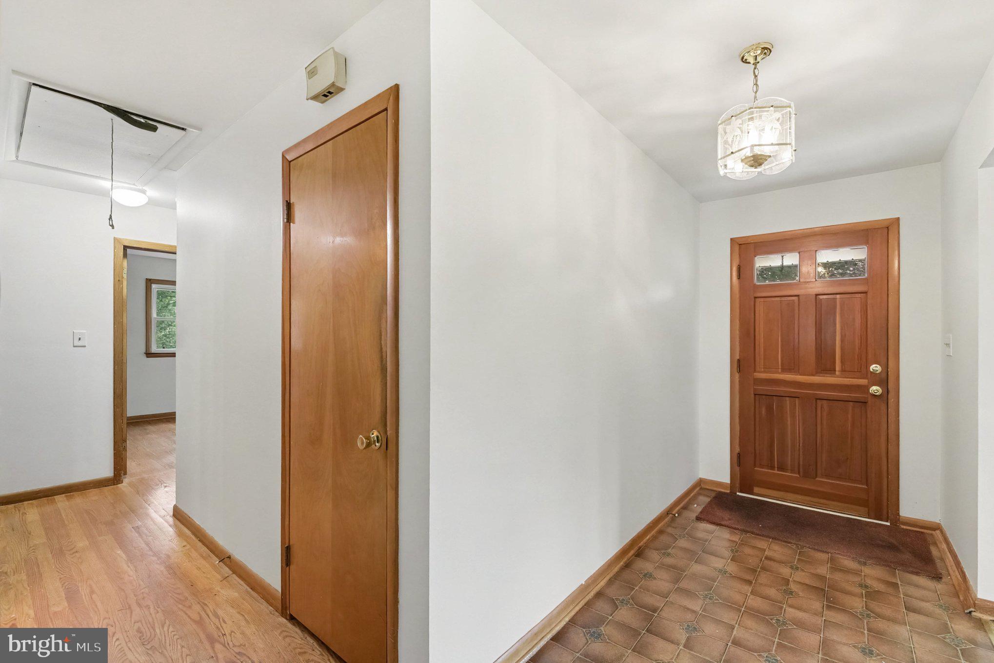 1903 CYPRESS DRIVE