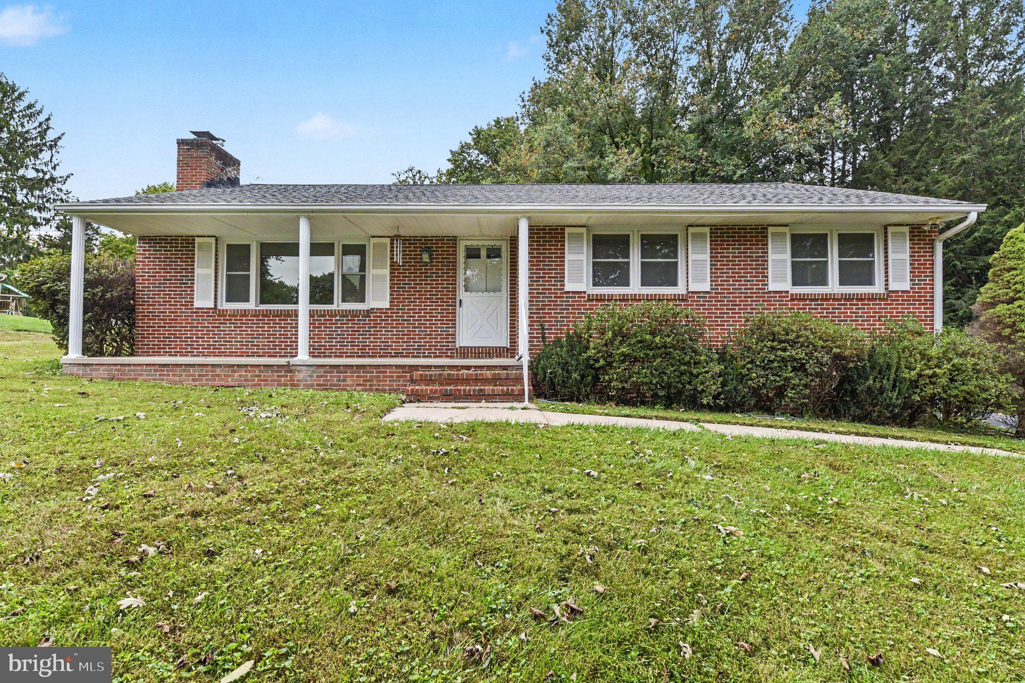 1903 CYPRESS DRIVE