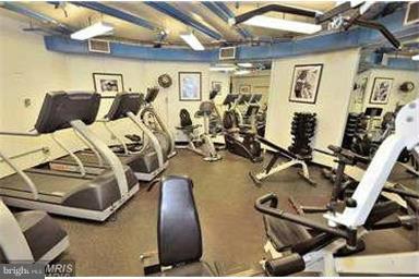 ROTONDA - Residential Lease