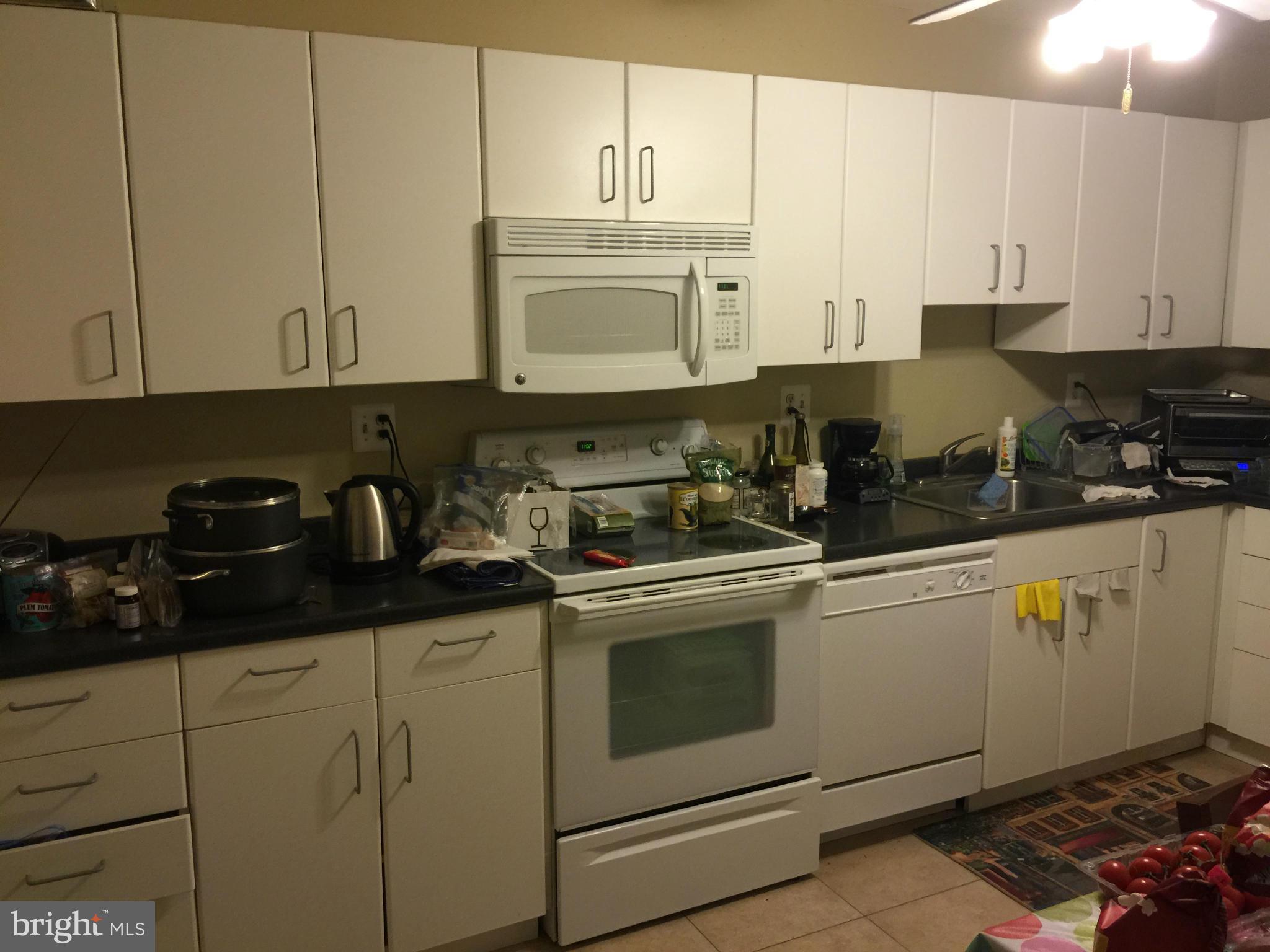 ROTONDA - Residential Lease