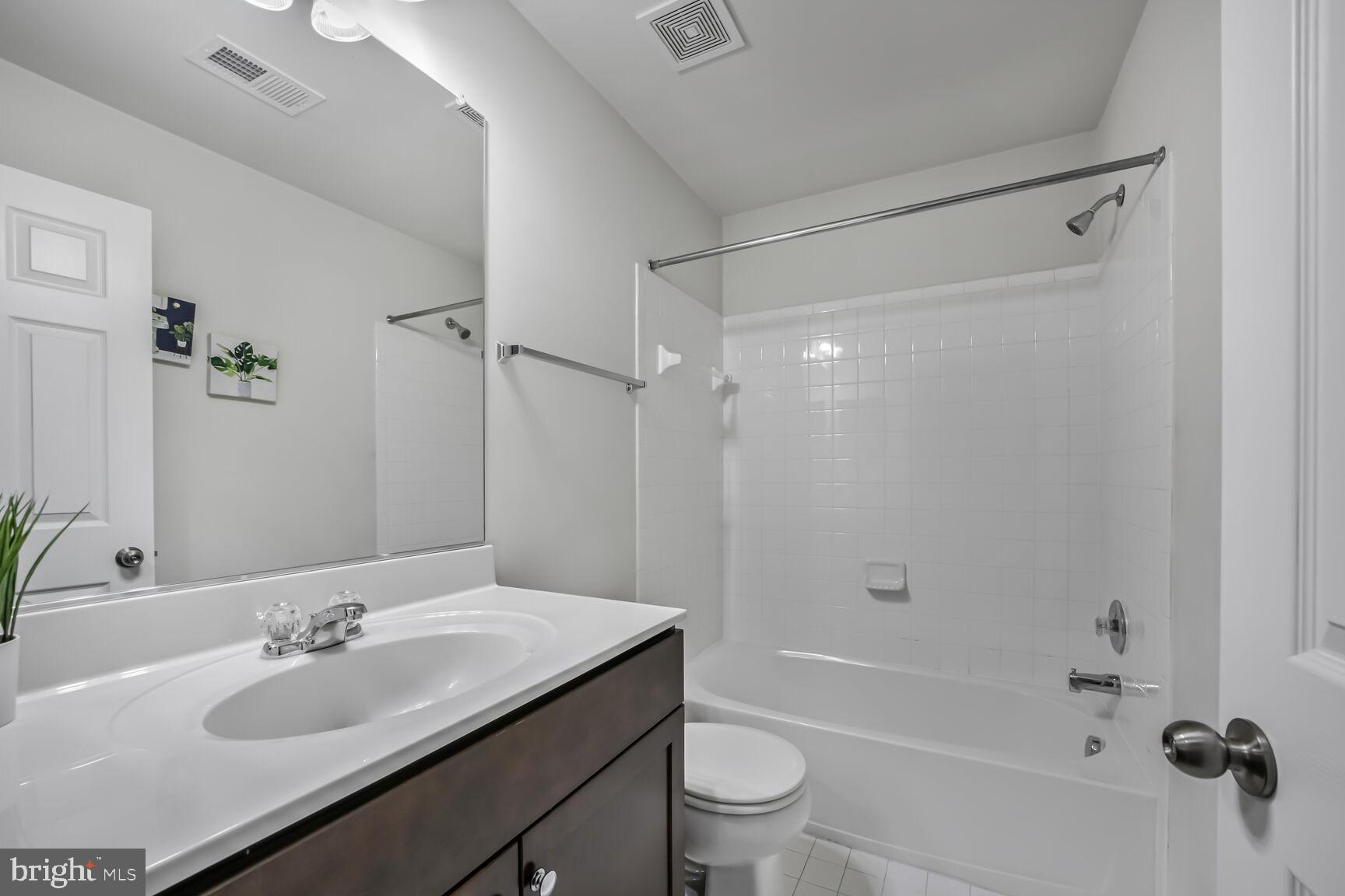 BRICK YARD STATION - Residential