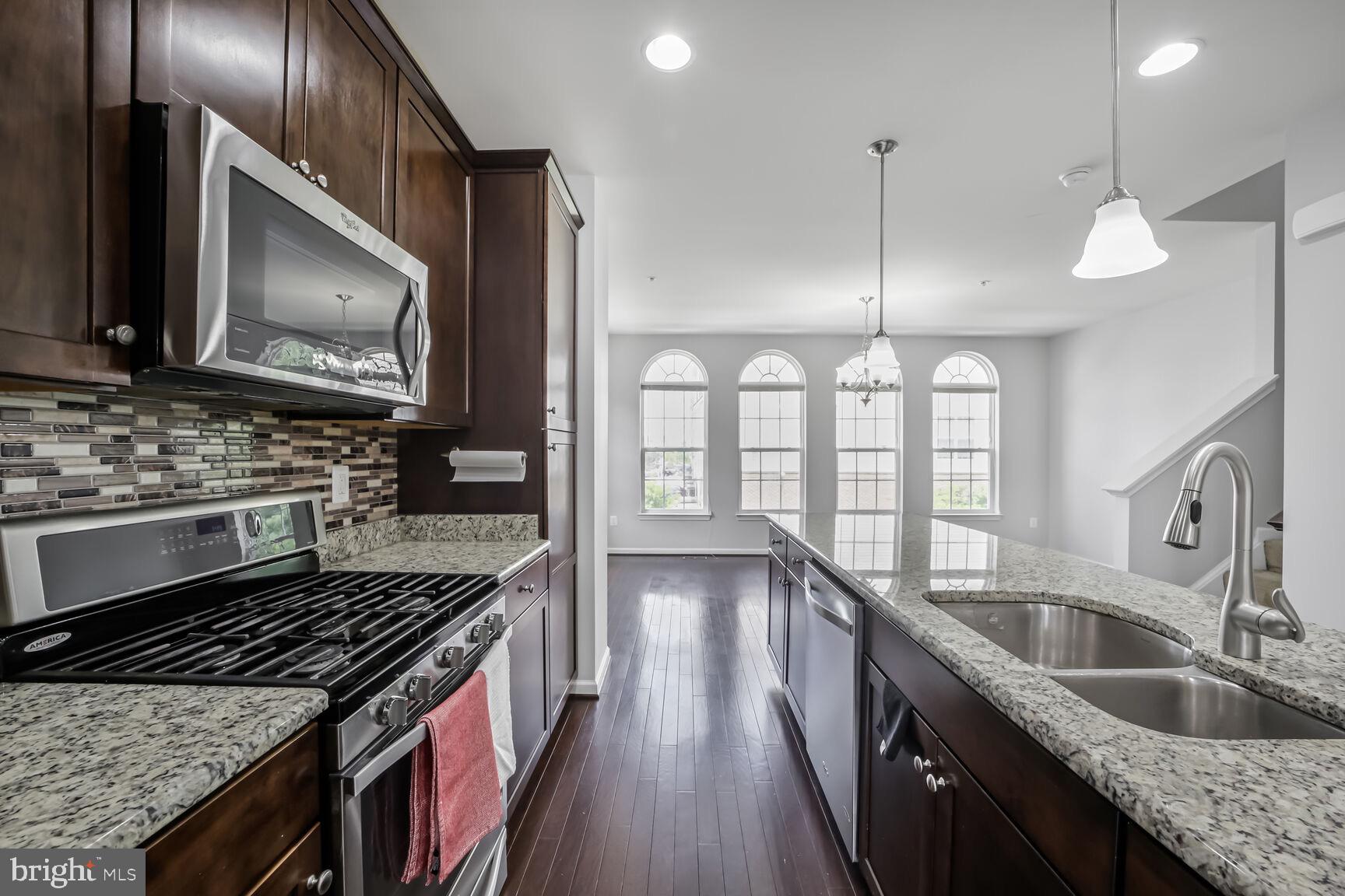 BRICK YARD STATION - Residential