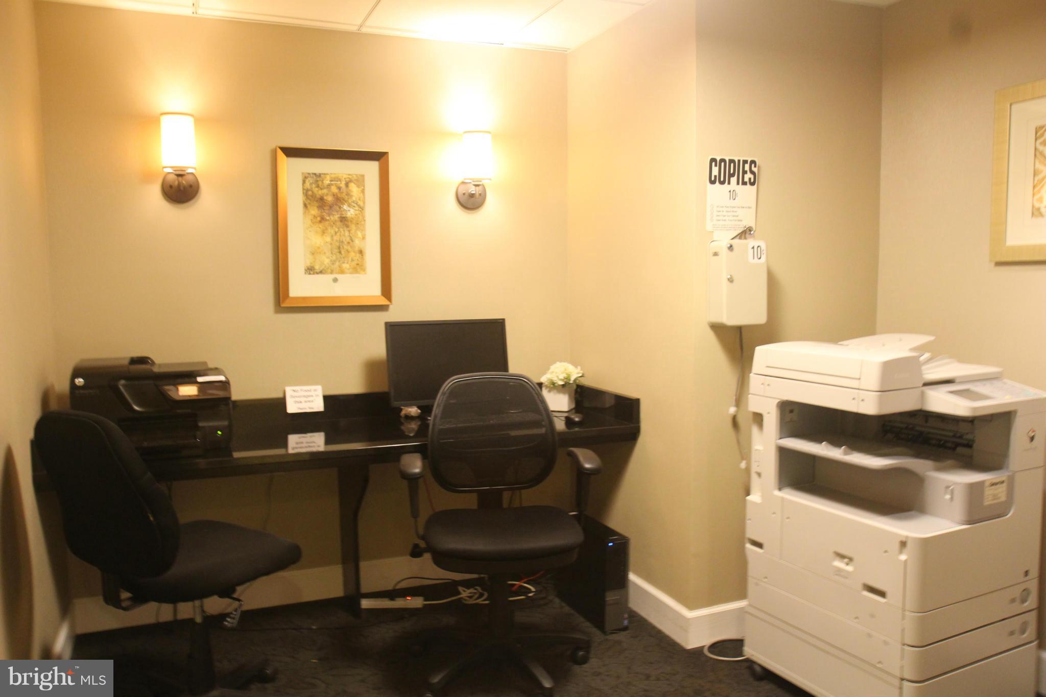 THE ELIZABETH - Residential Lease