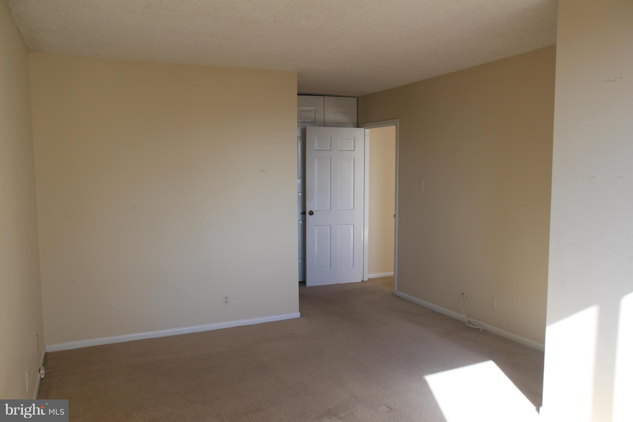 THE ELIZABETH - Residential Lease