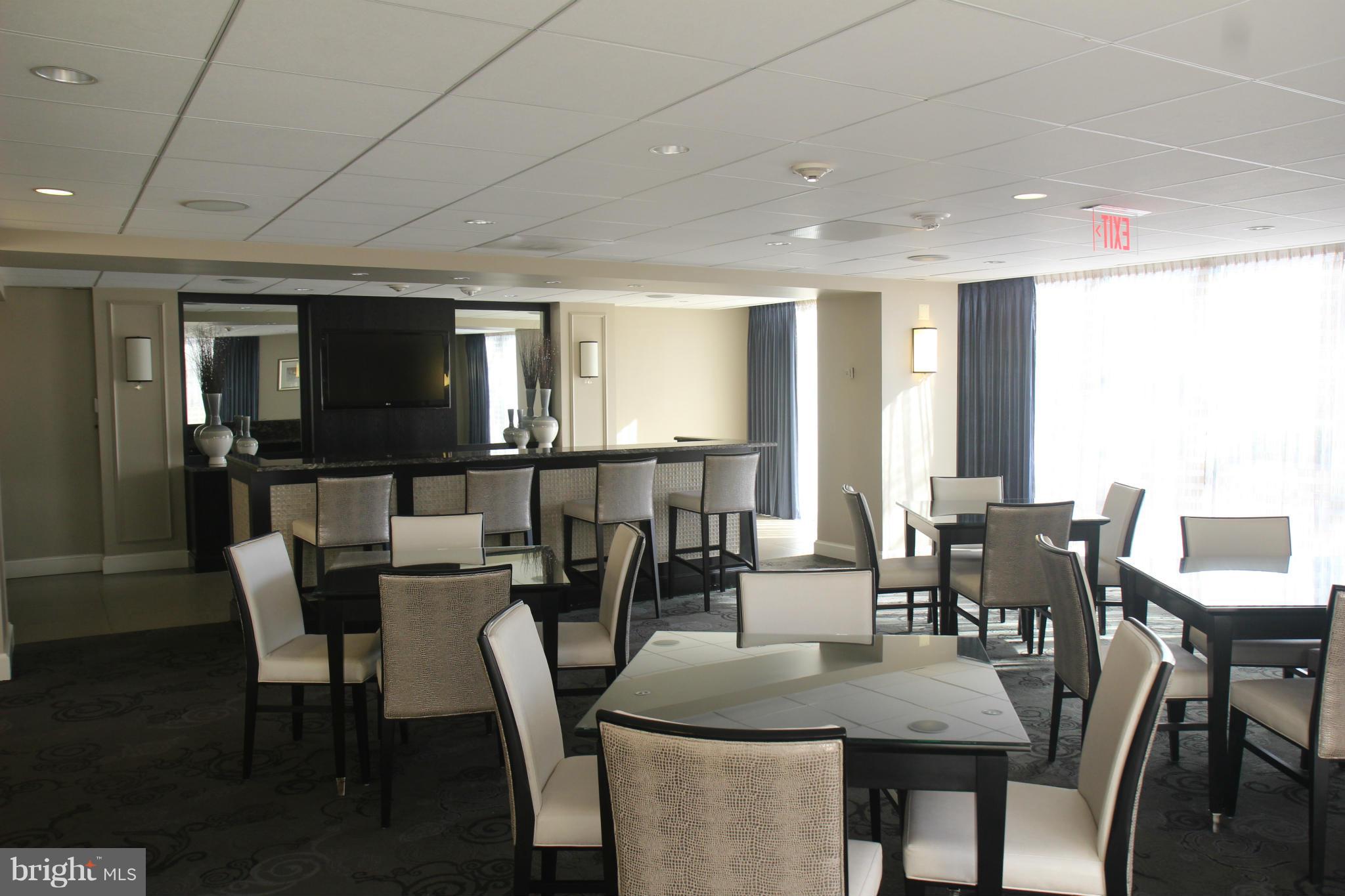 THE ELIZABETH - Residential Lease