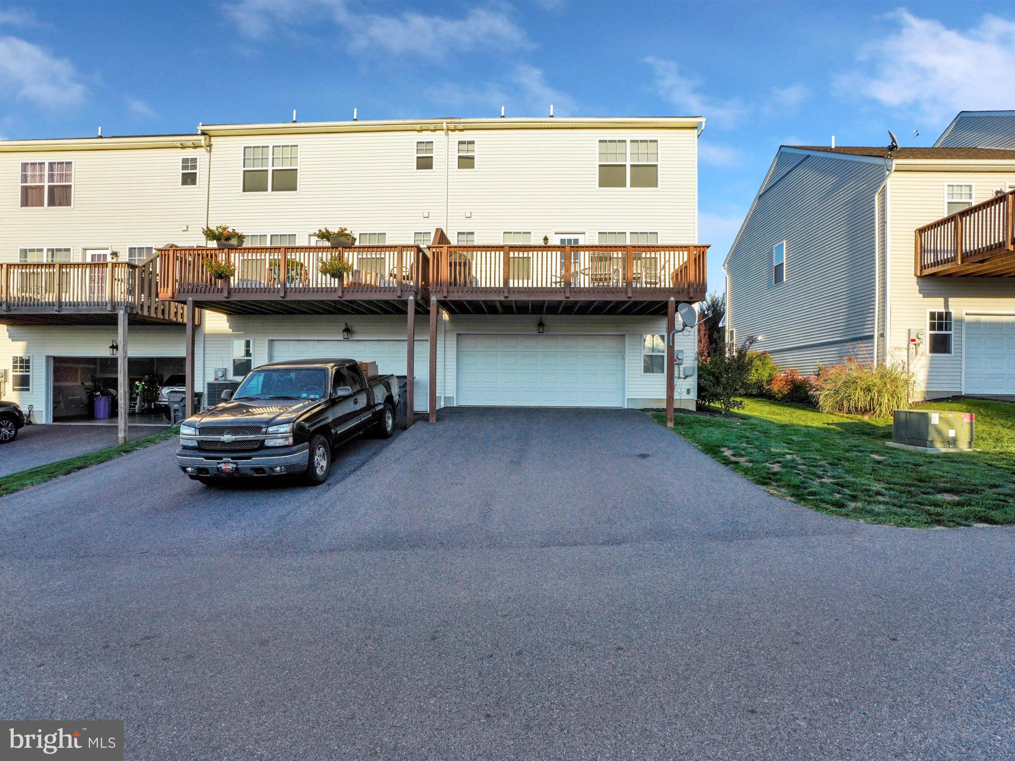 SUMMERFIELD - Residential