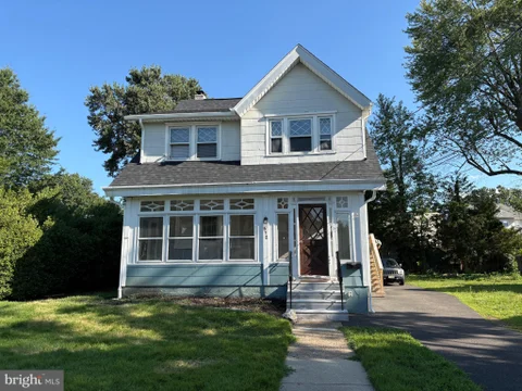MLS: NJCD2124238