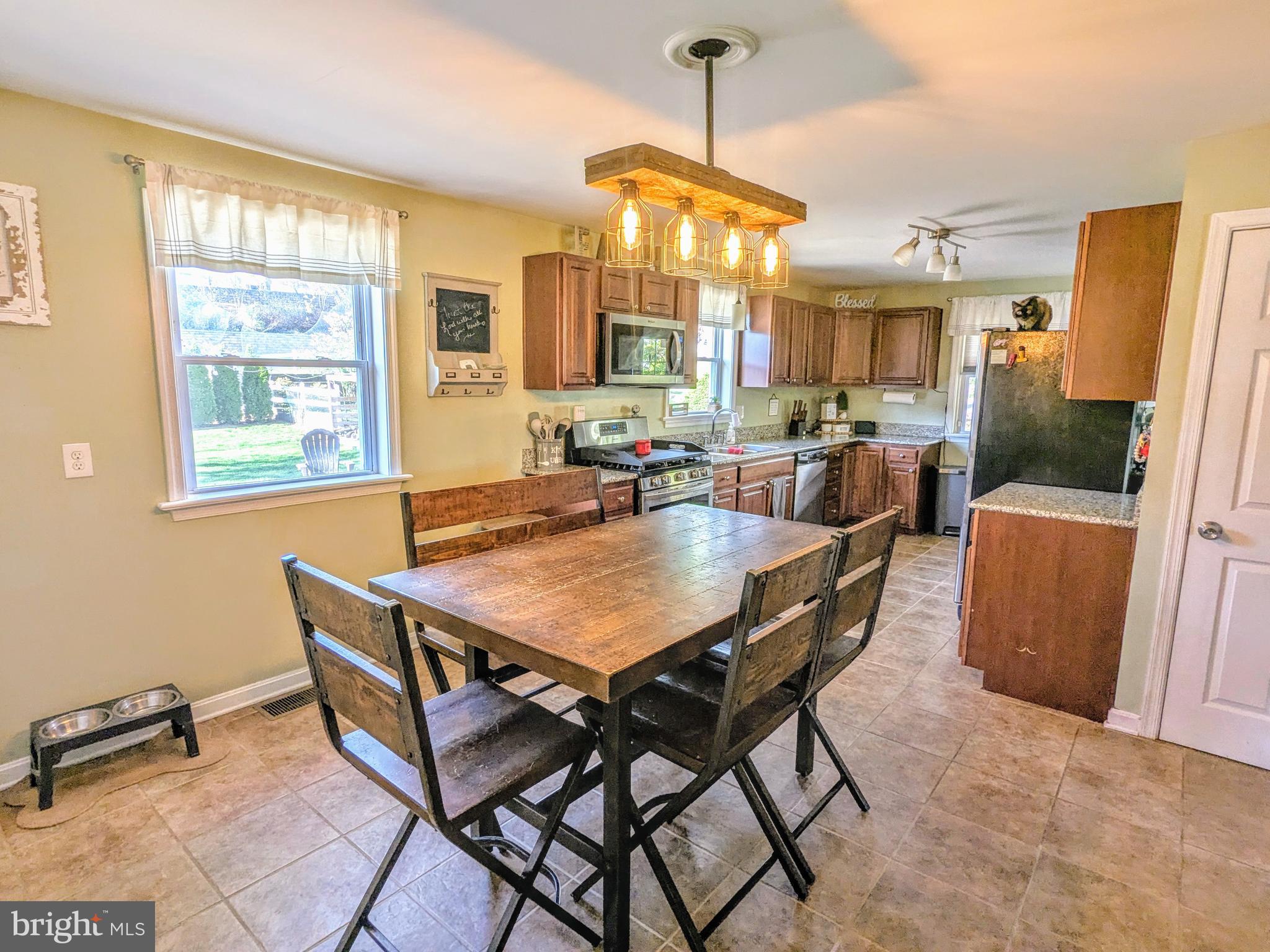 WEST HILLS - Residential