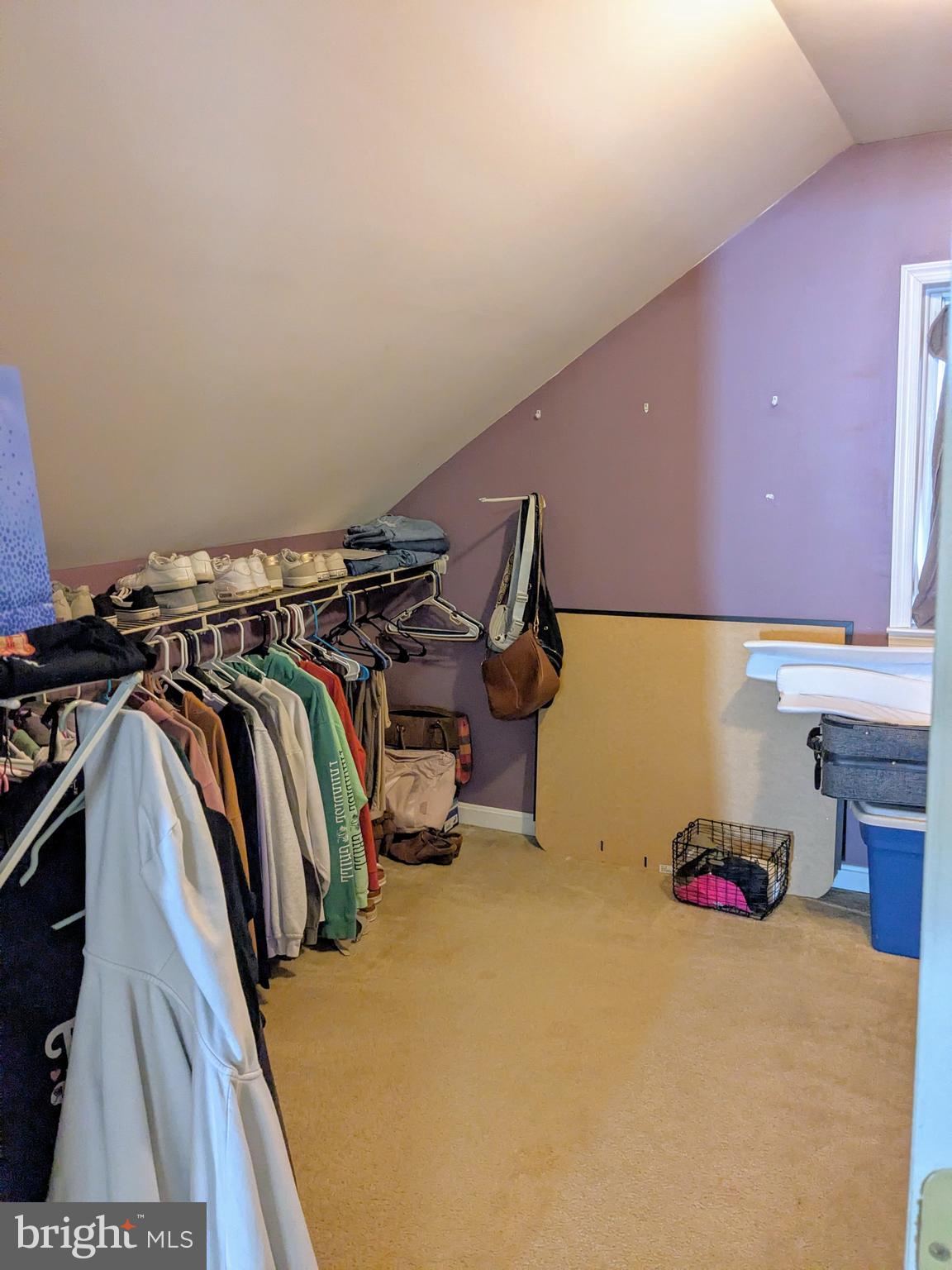 WEST HILLS - Residential