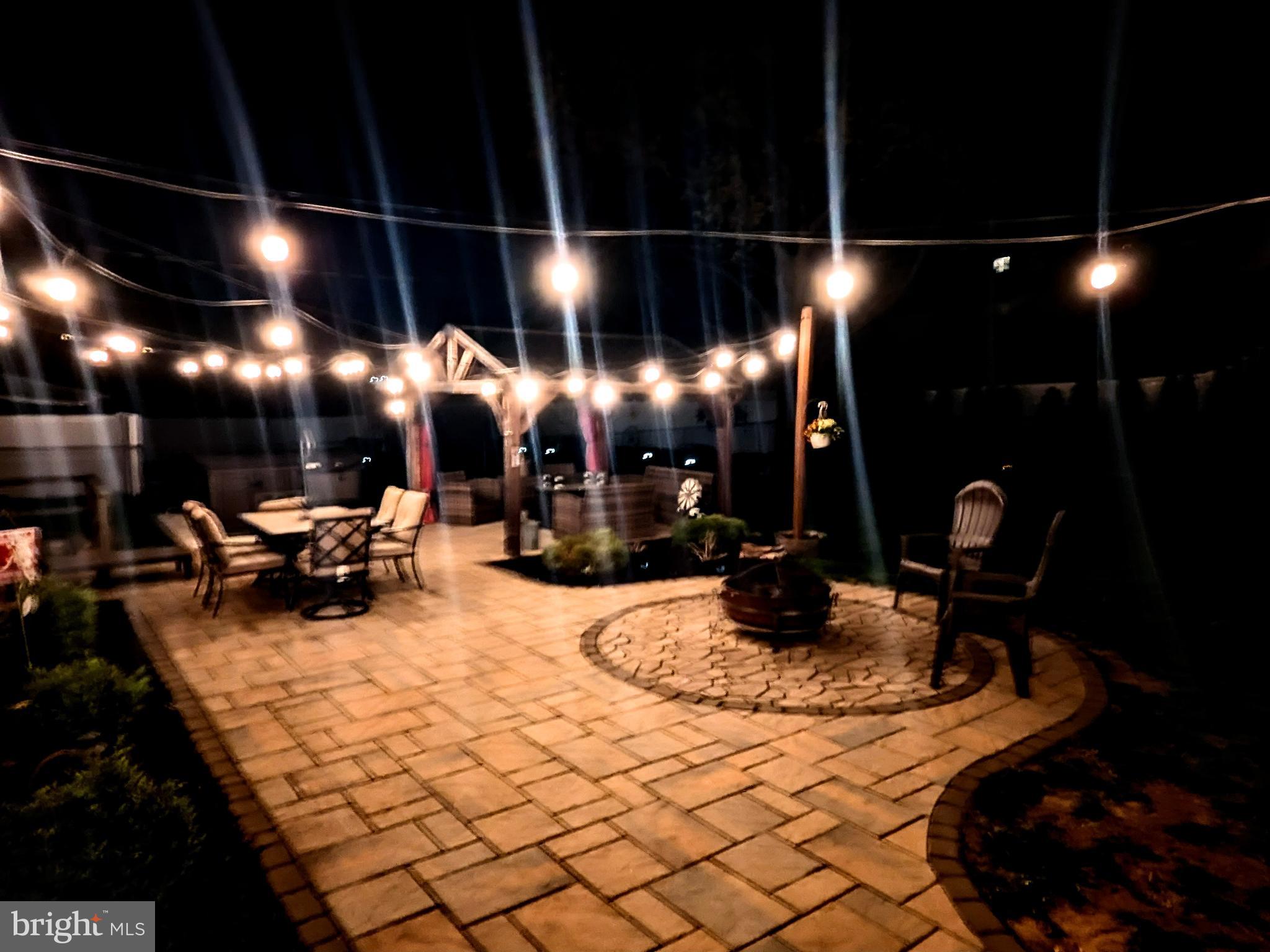 WEST HILLS - Residential