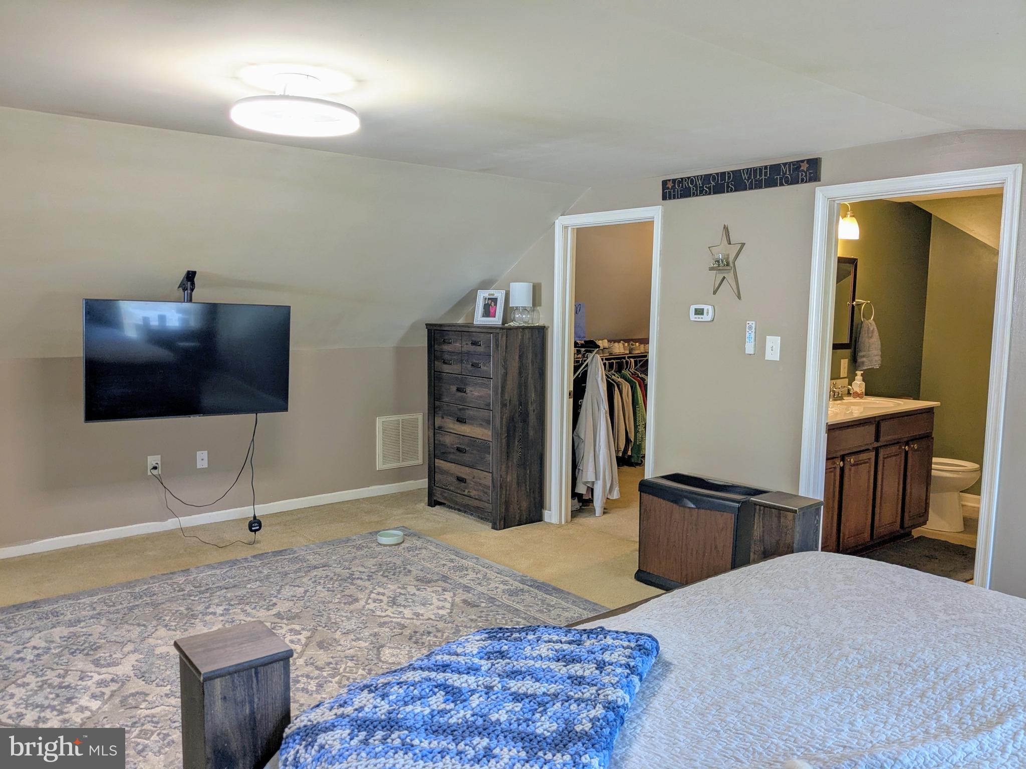 WEST HILLS - Residential