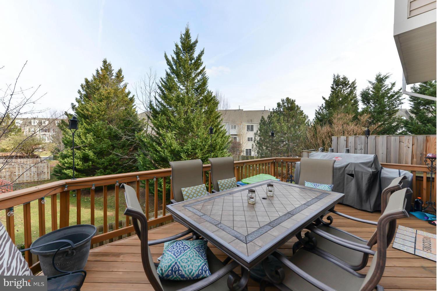 THE MEWS - Residential