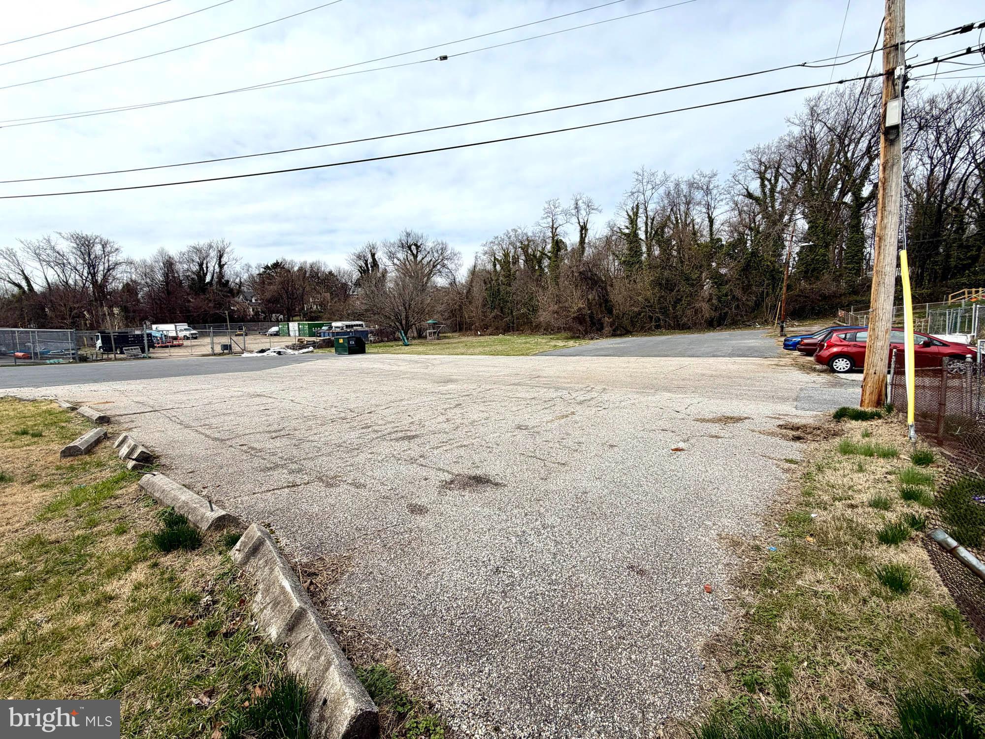 HAMILTON - Commercial Sale