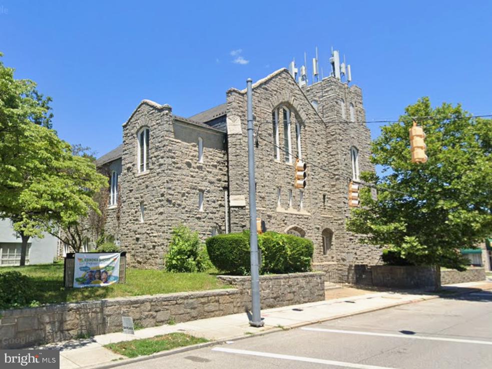 HAMILTON - Commercial Sale