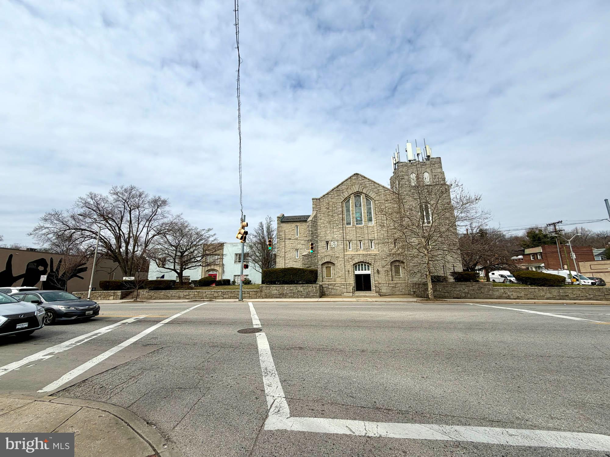 HAMILTON - Commercial Sale