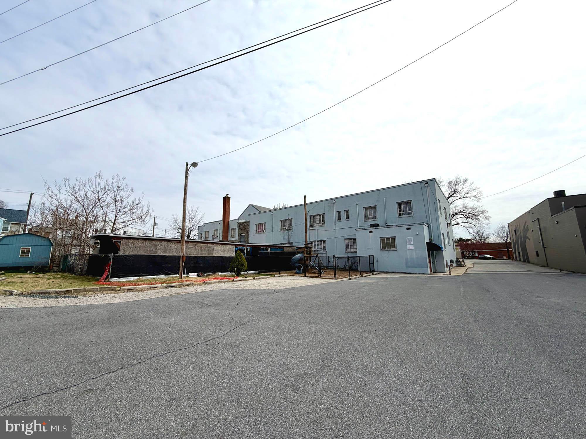 HAMILTON - Commercial Sale