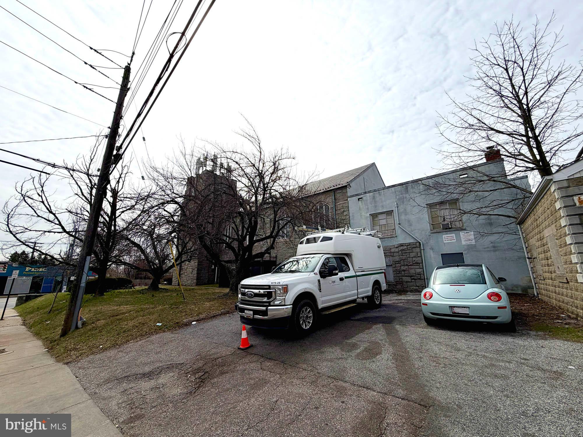 HAMILTON - Commercial Sale