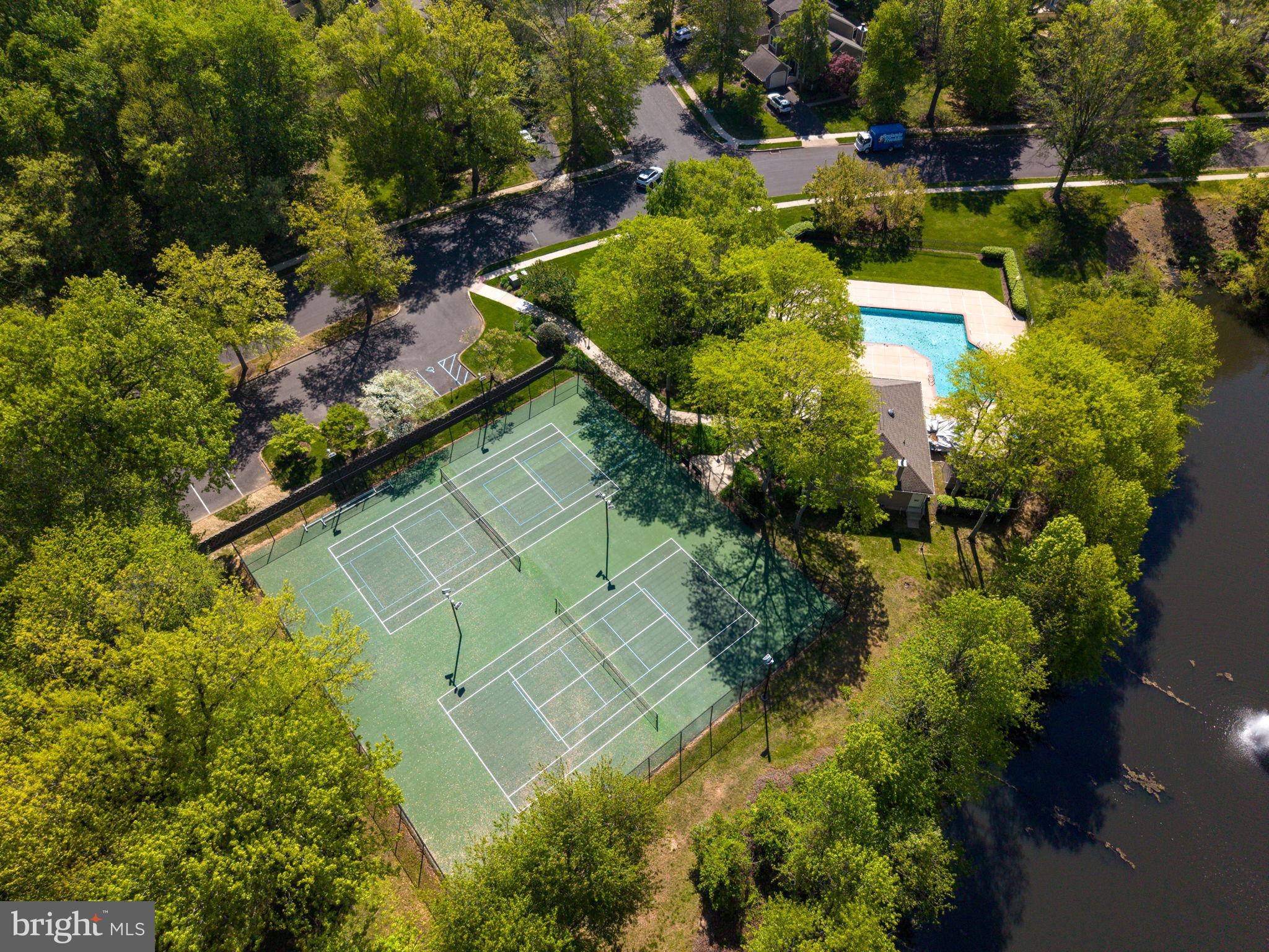 TANGLEWOOD - Residential