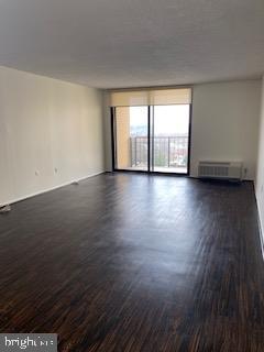 PLYMOUTH HILL - Residential