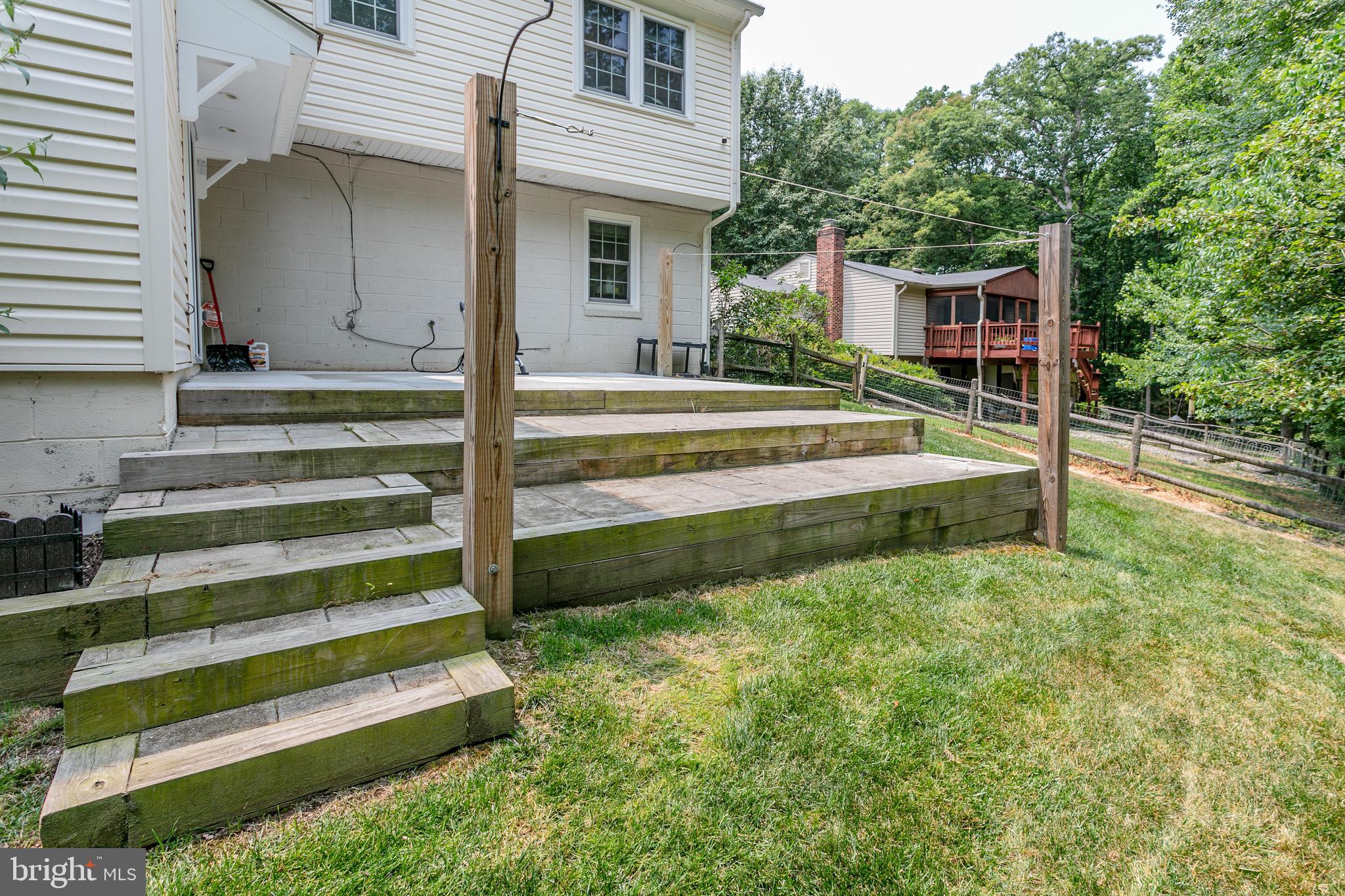 LAKE RIDGE - Residential