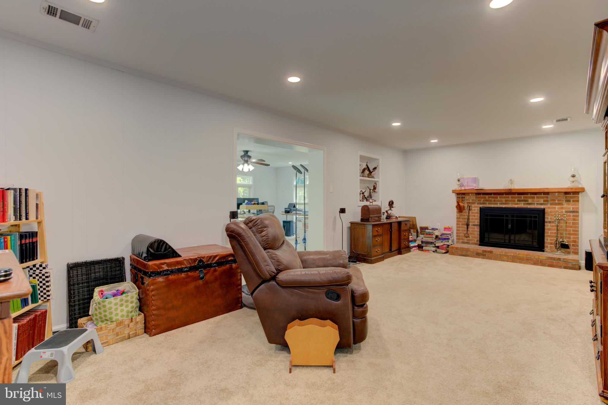 LAKE RIDGE - Residential